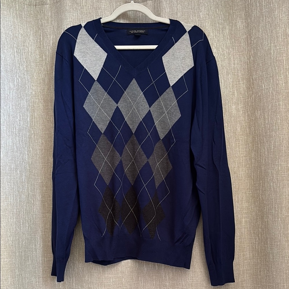 Men’s Banana Republic Silk Cotton Cashmere Blue and Gray V-Neck Argyle Sweater